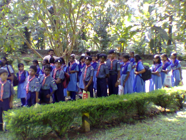 പ്രമാണം:27025S&G2.jpg