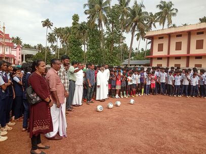 കാൽ പന്ത് കളി പരിശീലന ഉദ്ഘാടനം